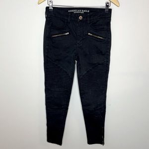 American Eagle Black Ribbed Jeans!